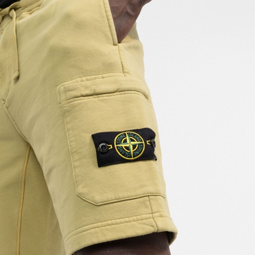 Stone Island Logo Patch Cargo Sweat Shorts Pale Yellow Size Medium M